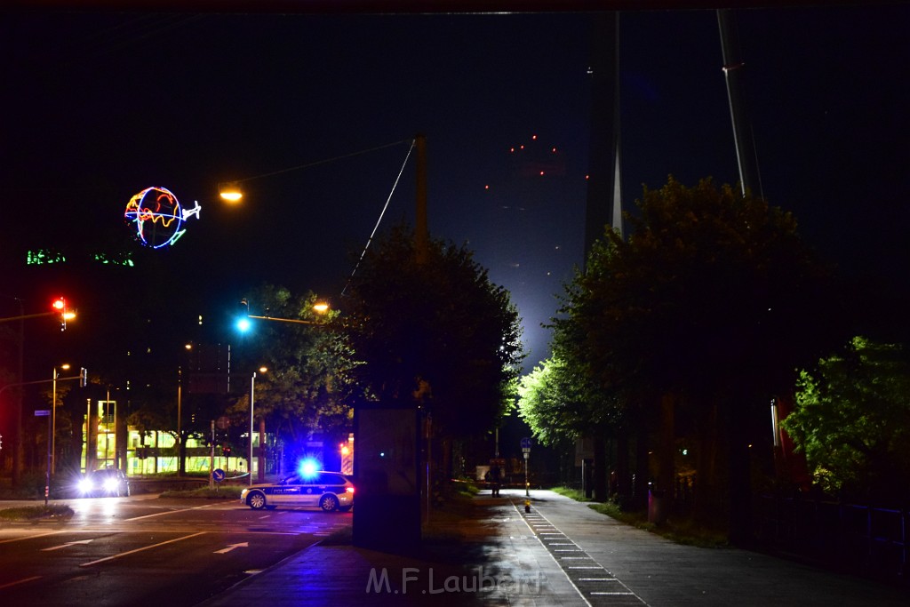 Koelner Seilbahn Gondel blieb haengen Koeln Linksrheinisch P997.JPG - Miklos Laubert